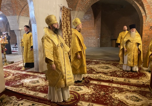 Митрополит Исидор совершил богослужение в Софийском храме в с. Годеново