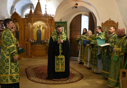 Митрополит Исидор совершил Божественную литургию в Авраамиевом мужском монастыре
