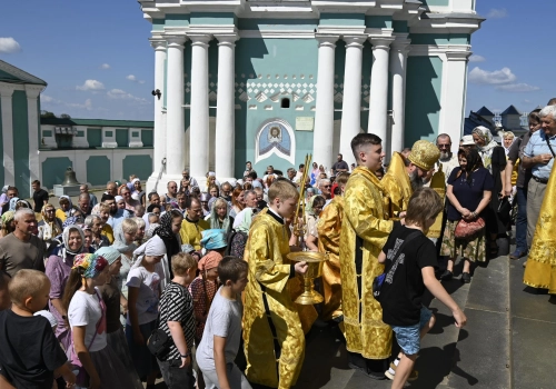 Митрополит Исидор совершил Божественную литургию в Успенском кафедральном соборе