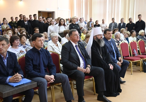 В КДЦ «Губернский» состоялось открытие выставки «Воин. Миротворец. Молитвенник...»