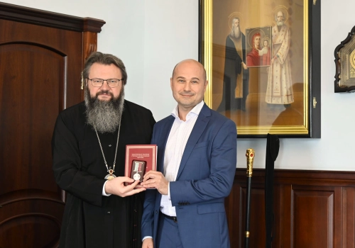 Митрополит Исидор удостоил Р.А. Ратушного медали в честь святого мученика Меркурия Смоленского