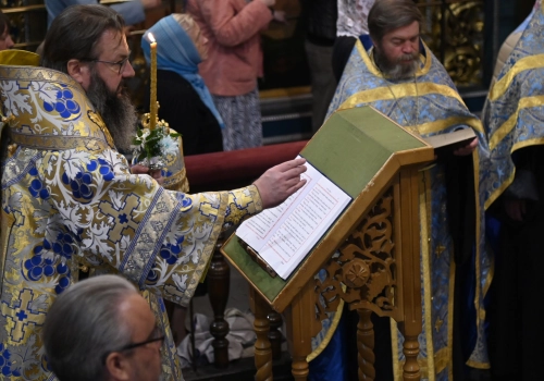 Митрополит Исидор совершил вечернее богослужение с чином Погребения Пресвятой Богородицы в Успенском кафедральном соборе г. Смоленска