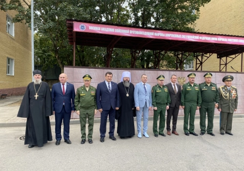 Архипастырь принял участие в торжественном митинге ко Дню знаний в Военной академии г. Смоленска