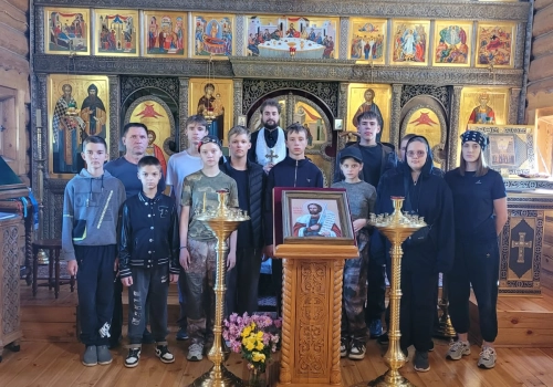 Учащиеся школы «Феникс» посетили Свято-Владимирский монастырь в день памяти Александра Невского