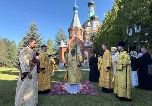 Божественная литургия в день памяти архимандрита Вадима (Малиновского) в г. Ярцево