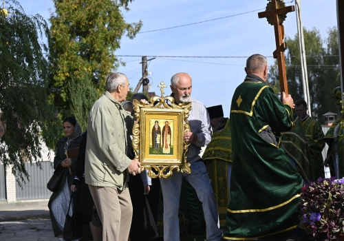 В день памяти преподобных Антония и Феодосия Печерских митрополит Исидор совершил Литургию в Печерском храме