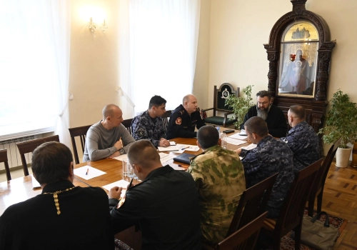 Состоялось совещание Главы Смоленской митрополии с сотрудниками Росгвардии