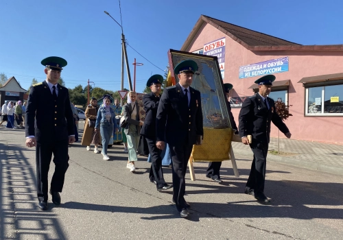 Архипастырь возглавил Литургию в храме святых равноапостольных Кирилла и Мефодия в городе Велиже