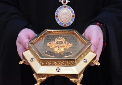 Состоялась передача частицы мощей преподобного Ефрема Новоторжского в Вяземскую епархию