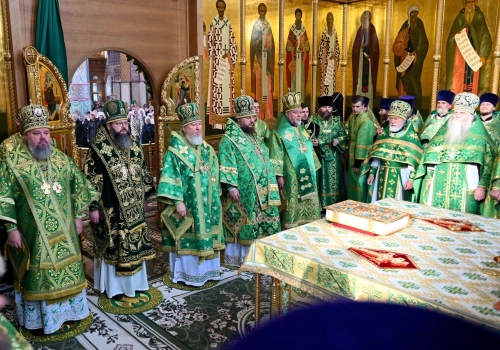В день памяти благоверного князя Олега Брянского и Собора Брянских митрополит Исидор принял участие Свято-Троицком кафедральном соборе г. Брянска