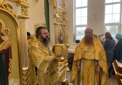 Архипастырь совершил богослужение в храме в честь преподобного Сергия Радонежского в д. Беленино