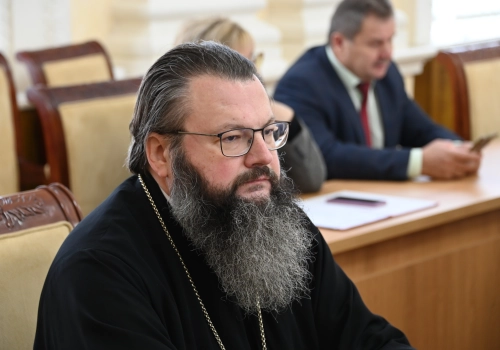 Митрополит Исидор принял участие в 21-м заседании Смоленской областной Думы седьмого созыва