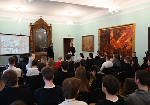 Митрополит Исидор встретился со студентами смоленских вузов - участниками проекта «Ценностный код молодежи 2.0: Одна война, один народ»