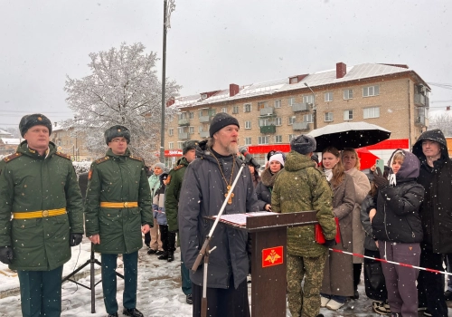 Священник принял участие в воинской присяге