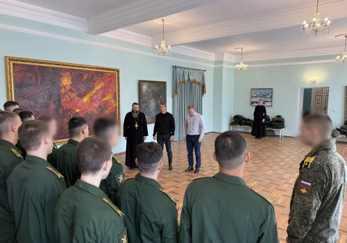 Встреча митрополита Исидора с курсантами после Литургии в Неделю 23-ю по Пятидесятнице