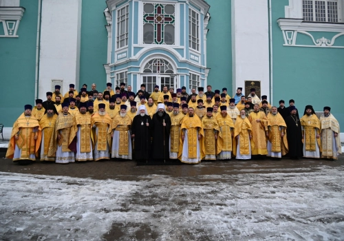 В Успенском кафедральном соборе города Смоленска митрополит Исидор и митрополит Кирилл возглавили служение Божественной литургии