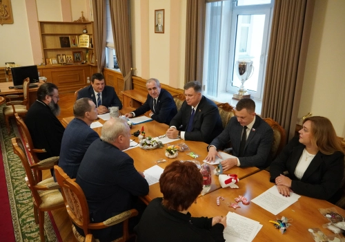 Состоялся брифинг по проведению благотворительной выставки-ярмарки «От сердца к сердцу»