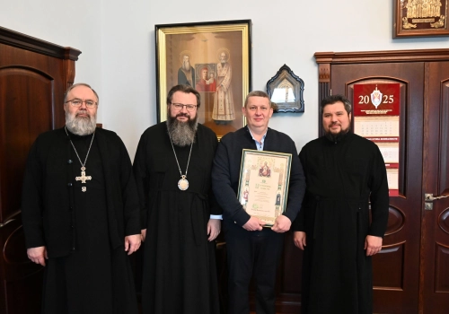 Митрополит Исидор поздравил заведующего епархиальным складом Пилюзина Сергея Викторовича с 50-летним юбилеем