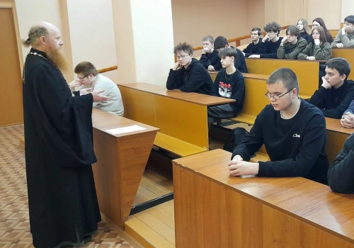 Состоялись «Разговоры о важном» для студентов СмолАПО в Сафоновском благочинии