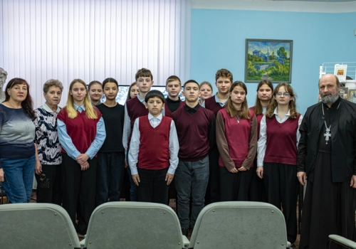 Встреча священника со школьниками прошла в Центральной библиотеке г. Вязьмы