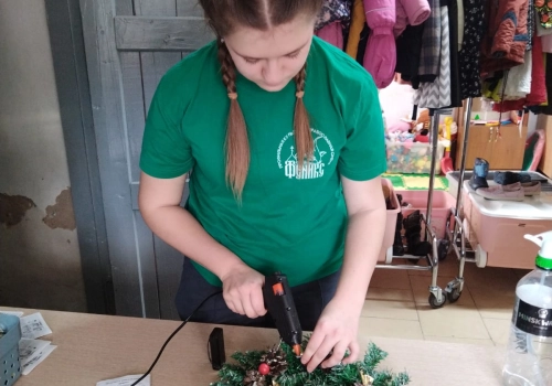 В Вяземской епархии украсили гуманитарный центр к Рождеству и Новому году