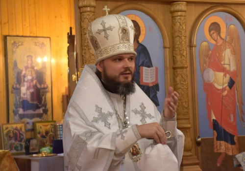 Вяземский архипастырь совершил Божественную литургию в день памяти Спиридона Тримифунтского в ст. Семлёво