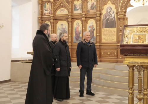 Вячеслав Володин посетил храм Тихвинской иконы Божией матери в с. Высоком Новодугинского района