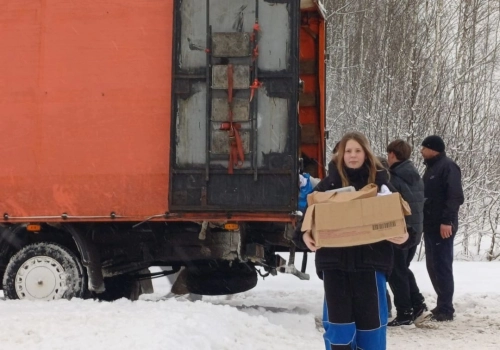 В рамках проекта «Серафимовы подворья» на гуманитарный склад в г. Сафоново была доставлена вещевая помощь