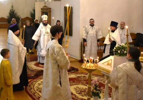 В канун Недели 31-й по Пятидесятнице Владыка Алексий совершил всенощное бдение в кафедральном соборе г. Вязьмы