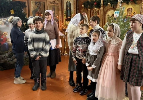 Праздничные богослужения и «Ёлка желаний» в Угранском округе