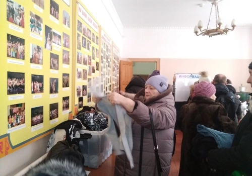 В рамках реализации проекта «Серафимовы подворья» продолжается оказание вещевой помощи благополучателям Сафоновского района