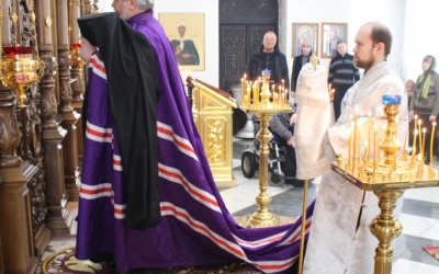 Литургия архиерейским чином в Лазареву субботу в поселке Горный