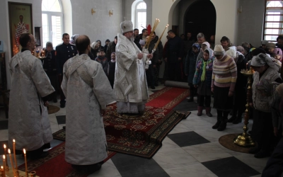 Литургия архиерейским чином в Лазареву субботу в поселке Горный