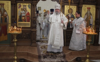 Литургия архиерейским чином в Лазареву субботу в поселке Горный