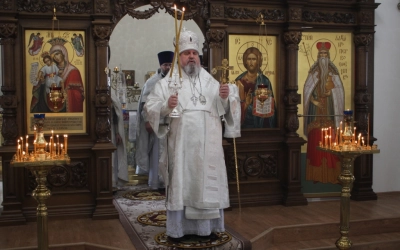 Литургия архиерейским чином в Лазареву субботу в поселке Горный