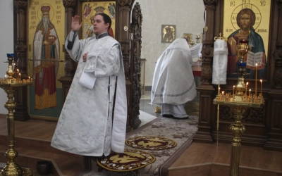 Литургия архиерейским чином в Лазареву субботу в поселке Горный