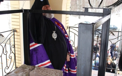 Литургия архиерейским чином в Лазареву субботу в поселке Горный