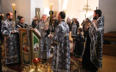 Утреня с чтением 12-ти Евангелий Страстей Христовых