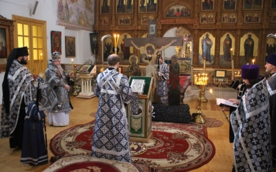 Утреня с чтением 12-ти Евангелий Страстей Христовых