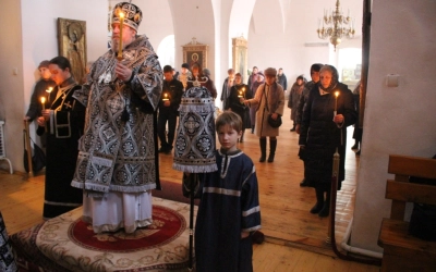 Утреня с чтением 12-ти Евангелий Страстей Христовых