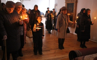 Утреня с чтением 12-ти Евангелий Страстей Христовых