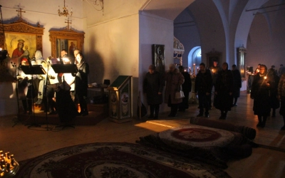 Утреня с чтением 12-ти Евангелий Страстей Христовых