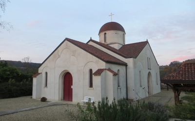 Преображенский храм в Покровском монастыре в Бюсси-ан-От.
