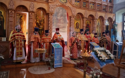 Архиерейское служение в Светлый Пяток