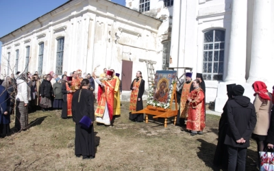 Архиерейское служение в Светлый Пяток