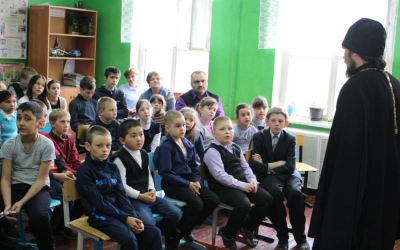 Пасхальная встреча со школьниками в деревне Касня