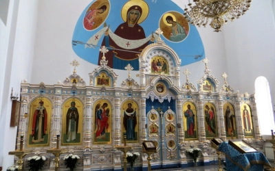 Интерьер Покровского храма.jpg