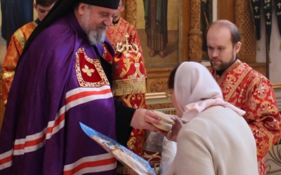 Вручение грамоты и просфоры