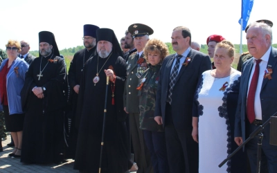 Освящение памятника в с. Знаменка