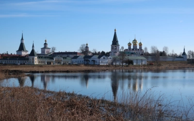 Иверский монастырь Валдай.JPG